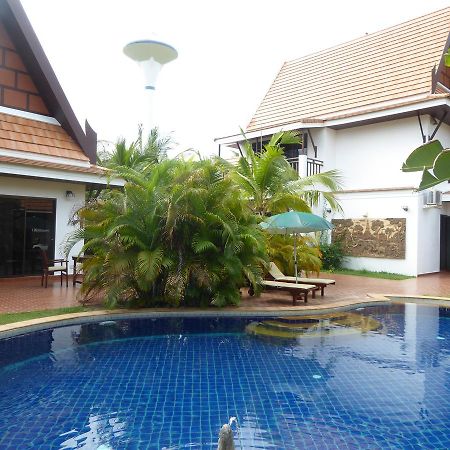 Vip Chain Resort Pool Villa Ban Phe Esterno foto
